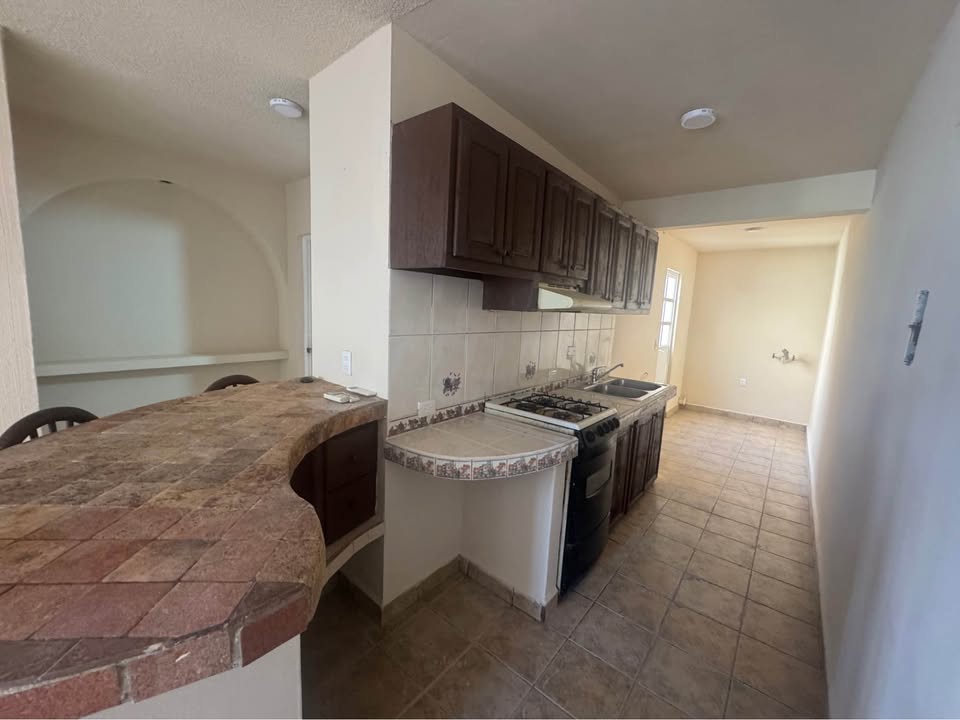 Infonavit Brisas del Pacífico, casa 2 rec, sin muebles - foto 3