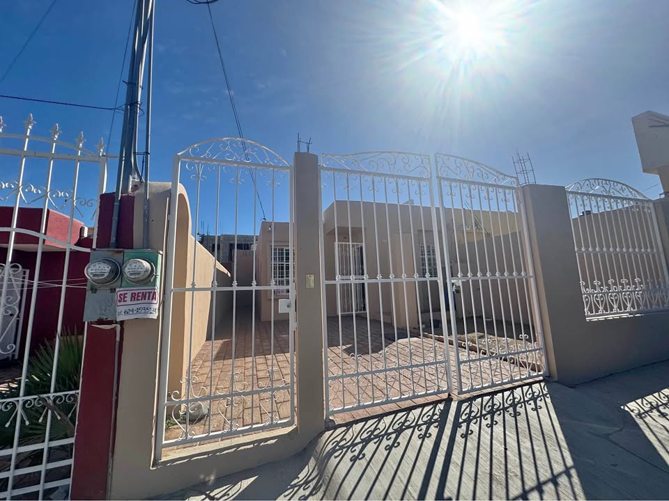 Infonavit Brisas del Pacífico, casa 2 rec, sin muebles - foto 1