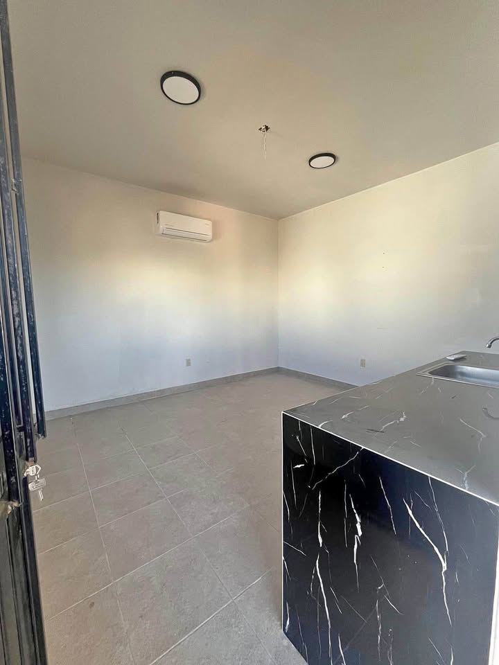 Ildefonso Green: 1 rec, sin amueblar, 2do piso - foto 1