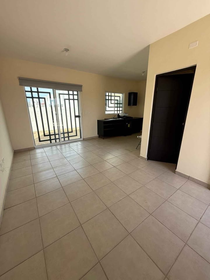 Libertad: Casa 2R/1.5B, sin muebles - foto 2
