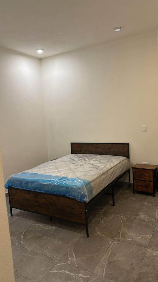Centro, 1 recámara, 1 baño, estacionamiento - foto 3