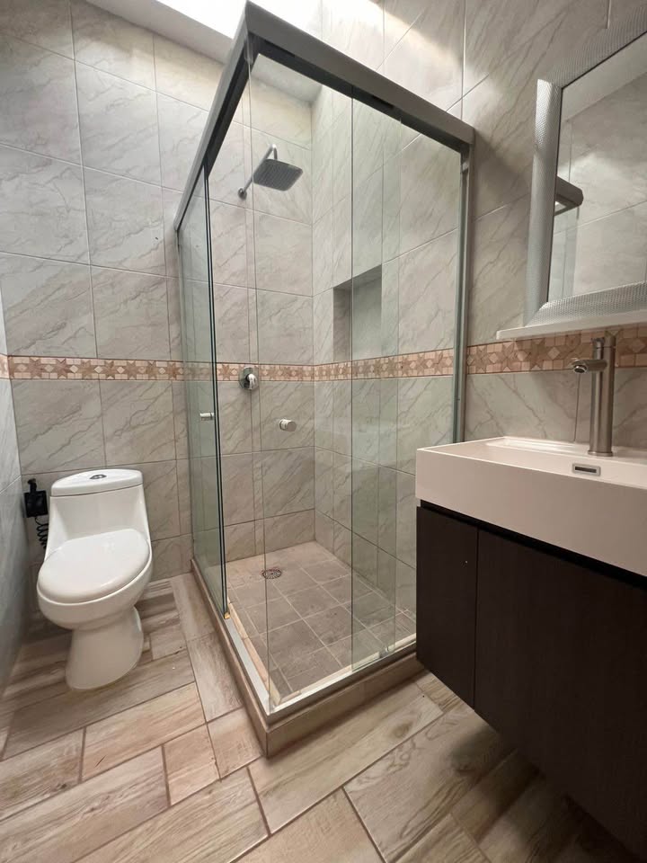 Casa 3rec/2.5baños, zona Altamira - foto 3