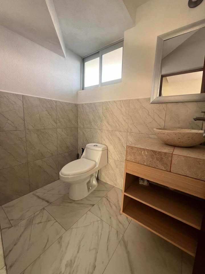 Casa 3rec/2.5baños, zona Altamira - foto 4