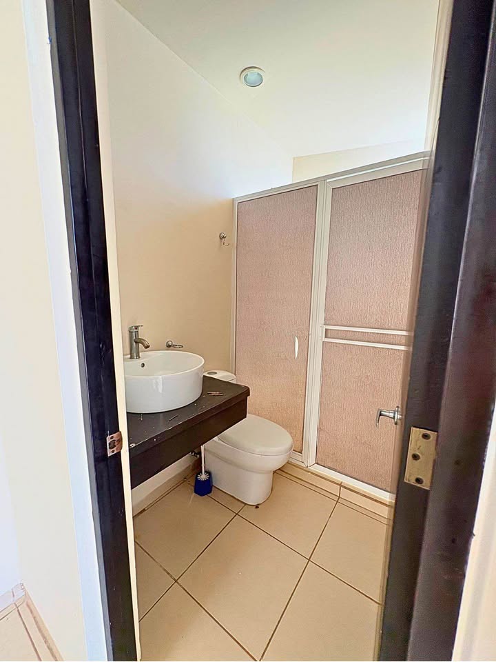 Casa 4 recámaras, 3 baños, jardín, Misiones De Santa Fe - foto 3