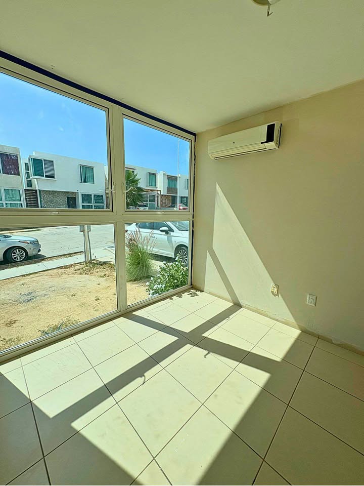 Casa 4 recámaras, 3 baños, jardín, Misiones De Santa Fe - foto 4