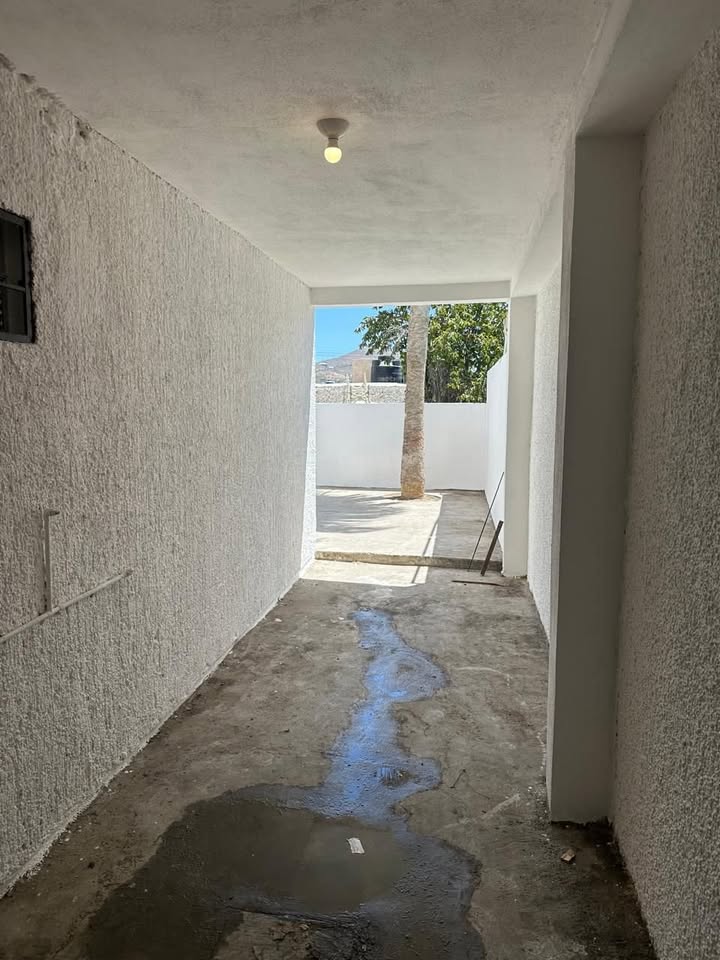 Casa en Trailer Park, 2 rec, 1 baño - foto 3