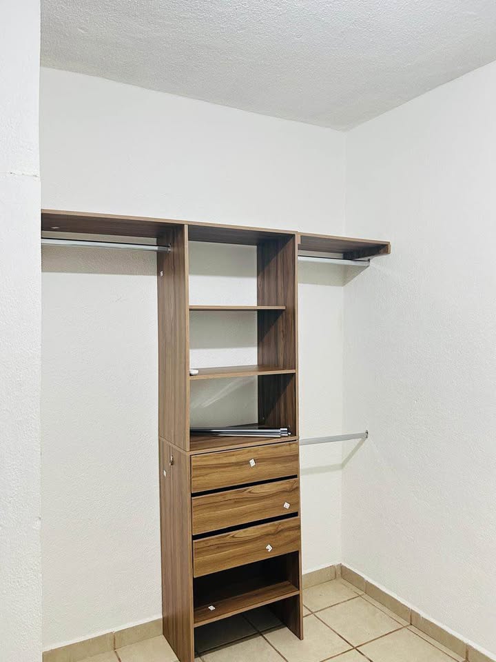 Casa 2 recámaras/1 baño, avenida principal, Cabo - foto 4