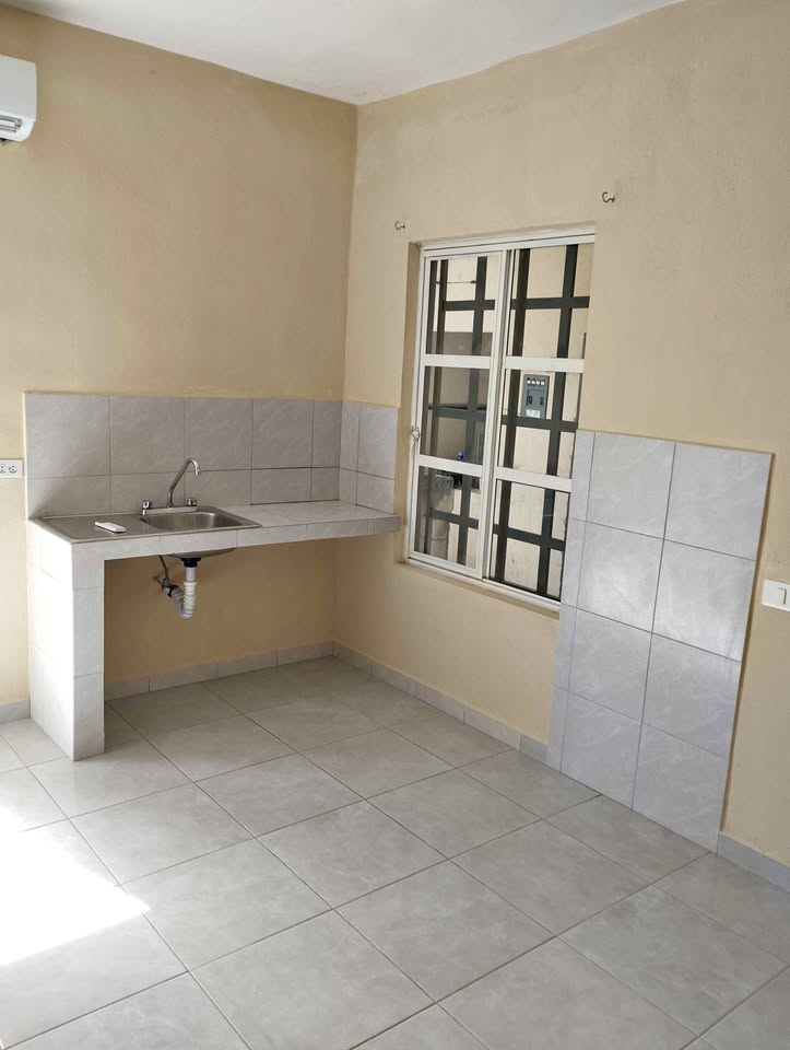 Cuarto con baño y cocina, Invi Las Palmas Bugambilias - foto 1