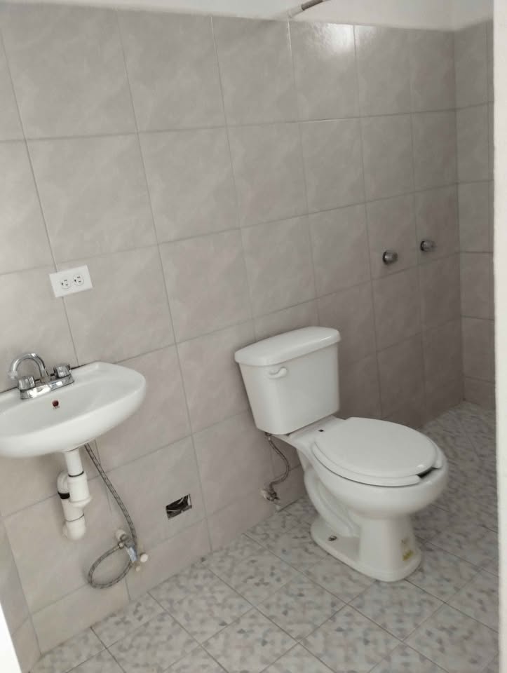 Cuarto con baño y cocina, Invi Las Palmas Bugambilias - foto 3