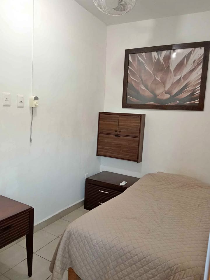 Cuarto privado en casa 3 recámaras, Centro. A/C. - foto 1
