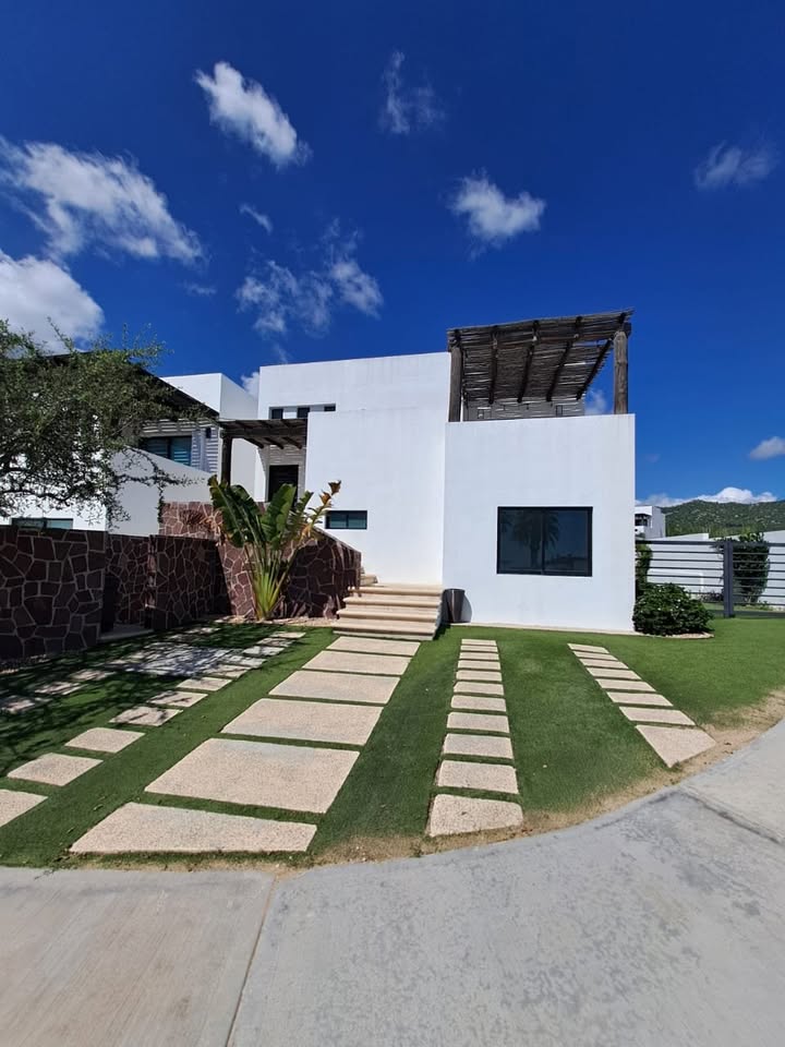 Casa esquina 3rec 3baños, jardín, albercas, Cumbre del Tezal - foto 3