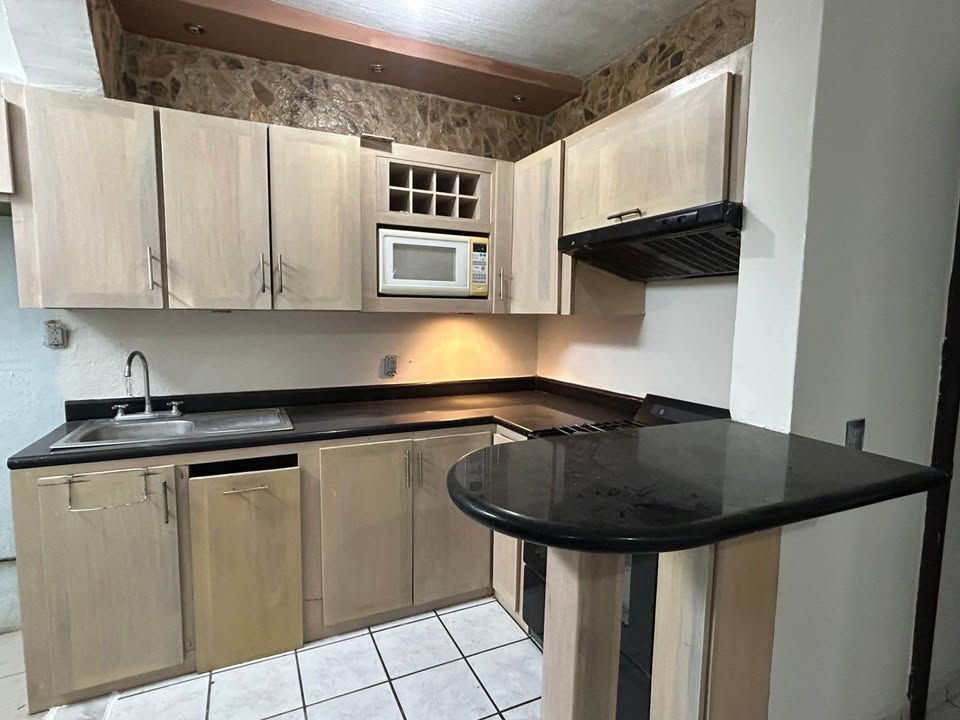 Casa 3rec/2baños, Jardines del Sol, cochera - foto 2