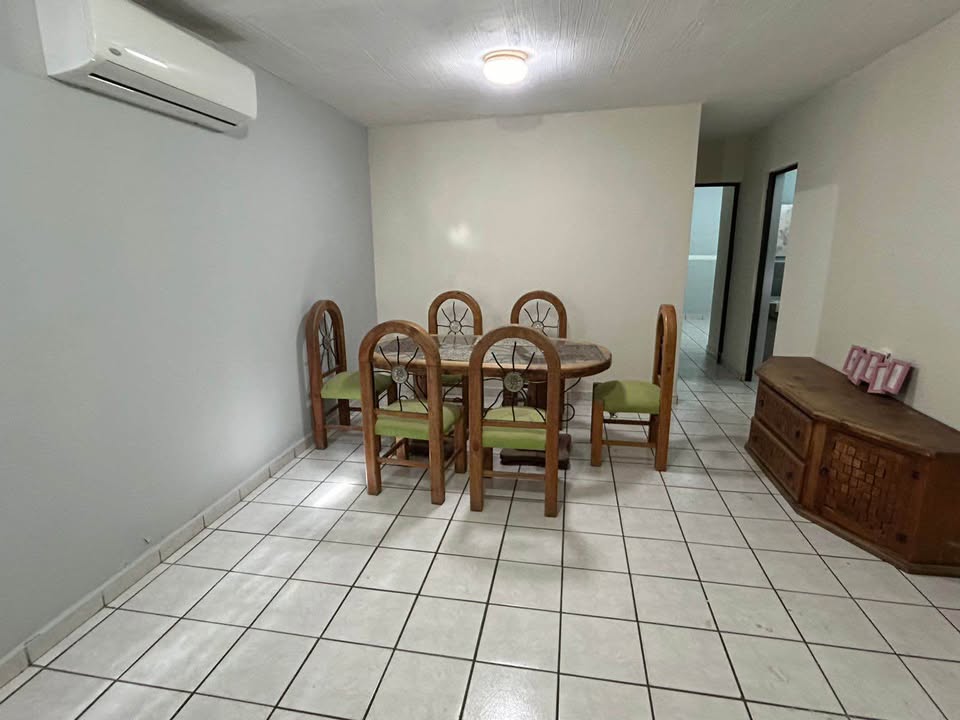 Casa 3rec/2baños, Jardines del Sol, cochera - foto 4