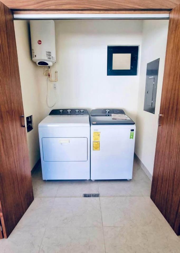 Penthouse en Sunrock, 2 recámaras, azotea privada - foto 4
