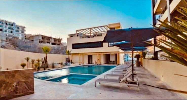 Penthouse en Sunrock, 2 recámaras, azotea privada - foto 1