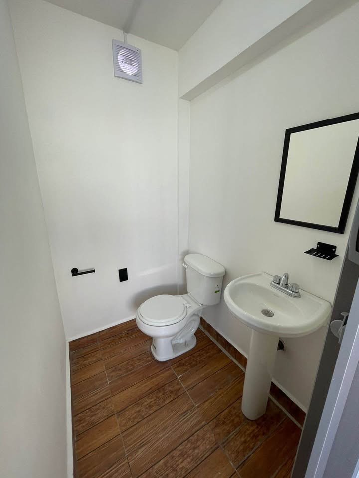 1 habitación 1 baño - Townhouse - foto 3