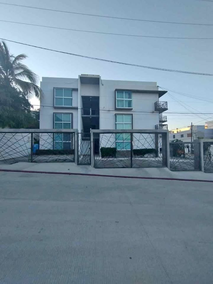 Juárez: 2 recámaras, 2 baños, estacionamiento - foto 1