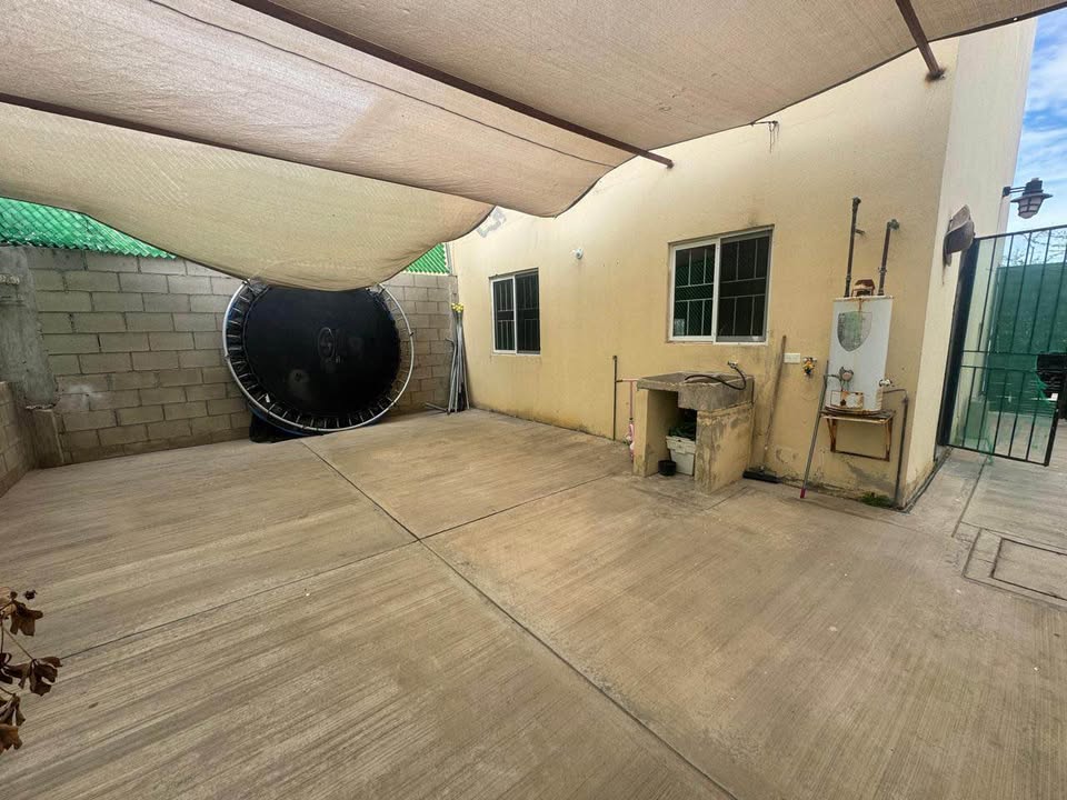Los Portales: Casa 2 rec, sin muebles, 2 autos - foto 2