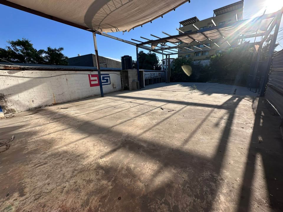 Local comercial Centro, acceso vehicular - foto 2