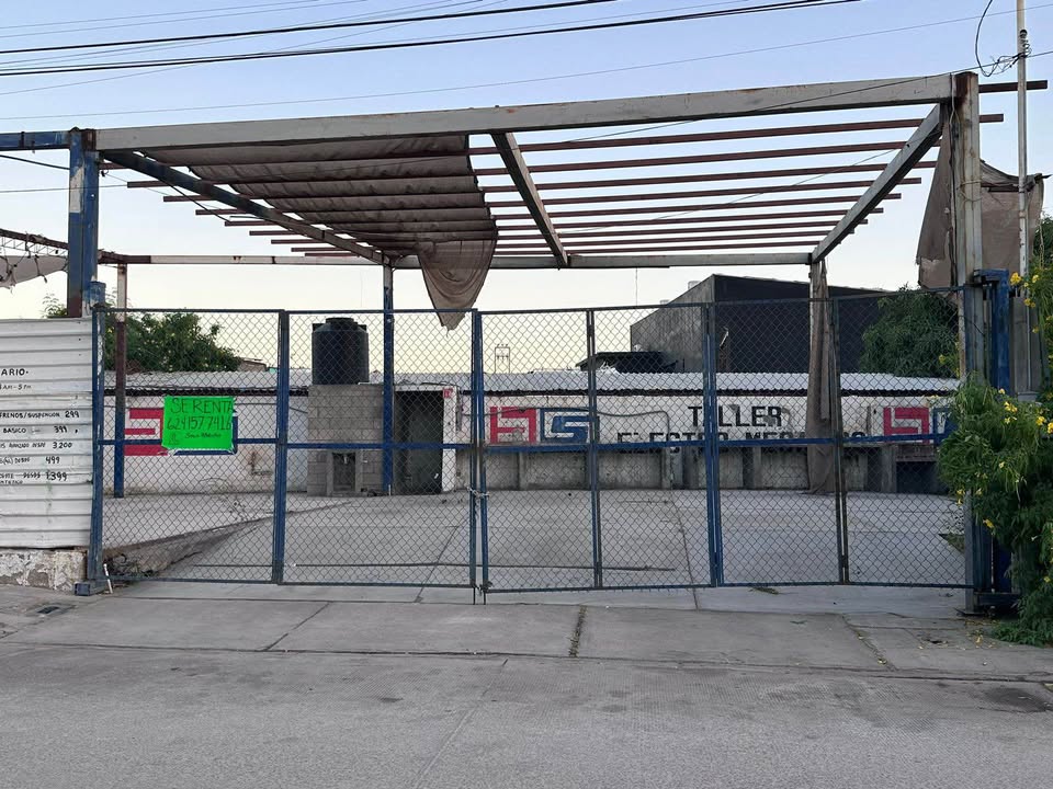 Local comercial Centro, acceso vehicular - foto 4