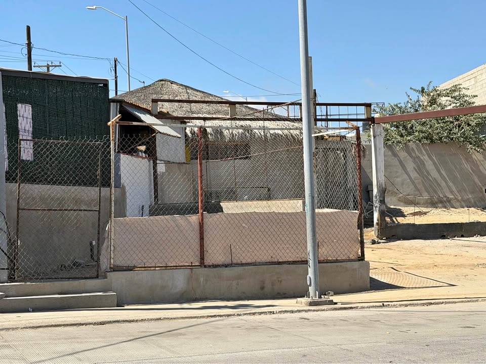 Lote 35m2 en El Arenal, a una calle del Santuario - foto 1