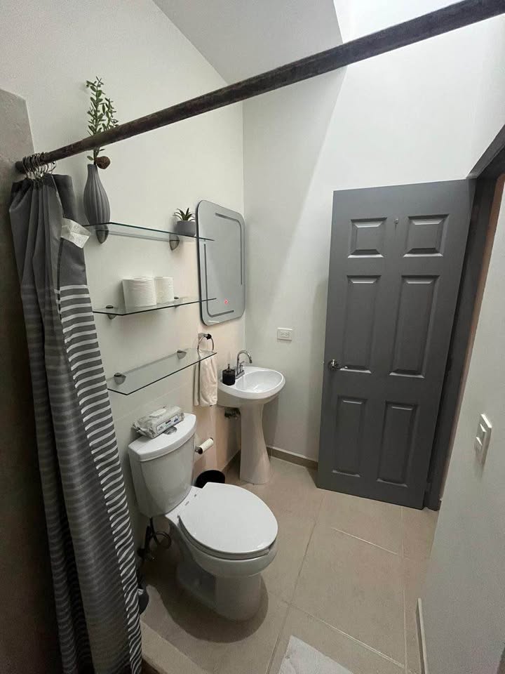 Casa 2 recámaras/1 baño Hojazen, agua e internet incluidos - foto 2