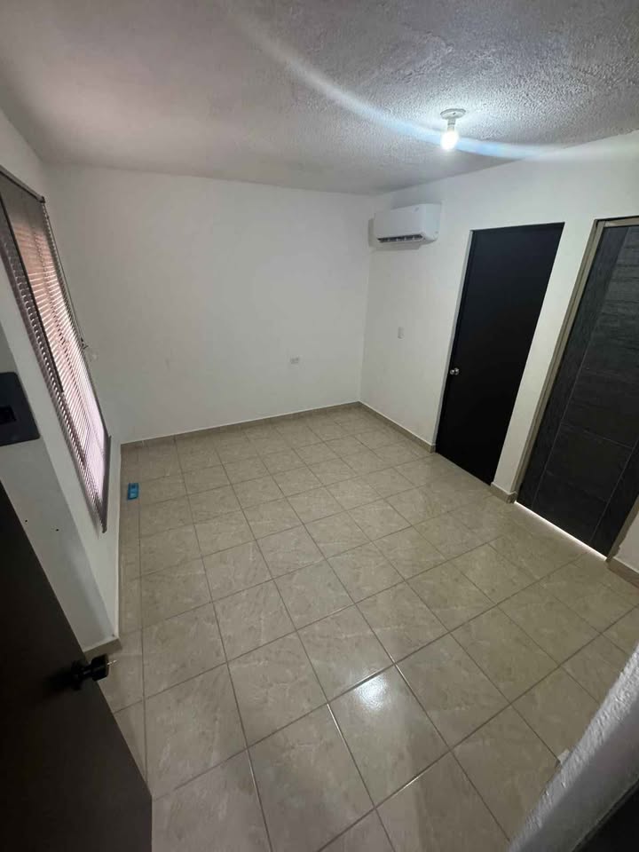 Villas De La Joya, 2 recámaras, 2 baños, sin muebles - foto 4