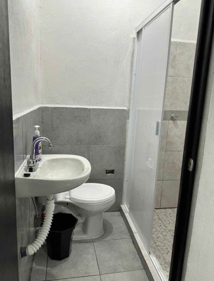 Estudio en Innova, 2 pers, $7,500/mes - foto 3