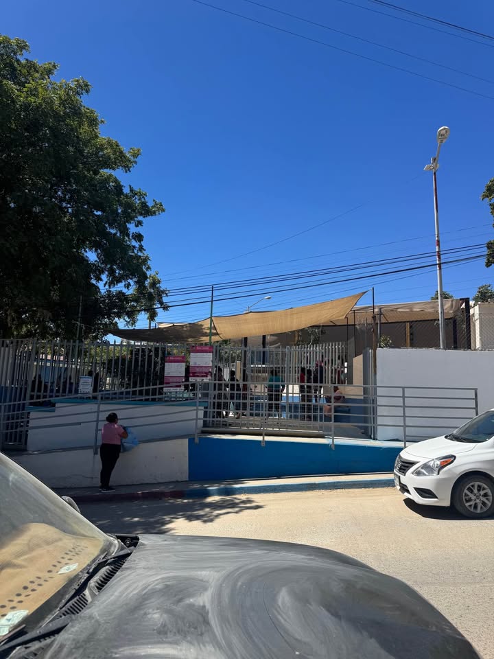 Local frente a primaria, Mesa Colorada 3 - foto 4