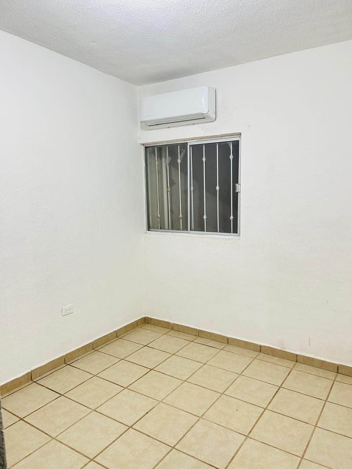 Casa 2 recámaras, Centro. Avenida principal, AC - foto 4