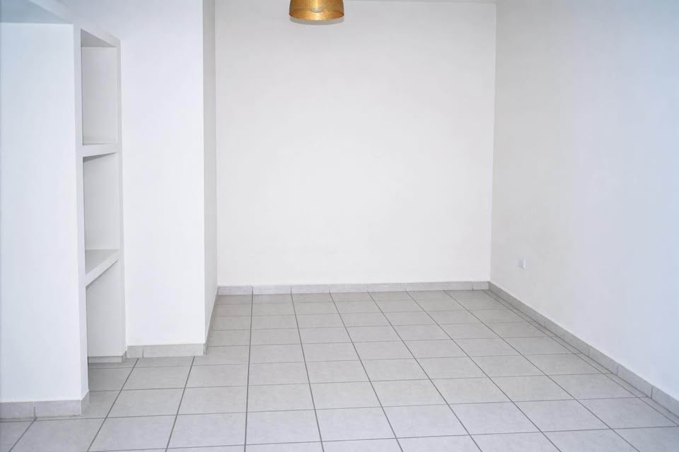 Miramar: Casa de 3 unidades, cochera y expansión - foto 4